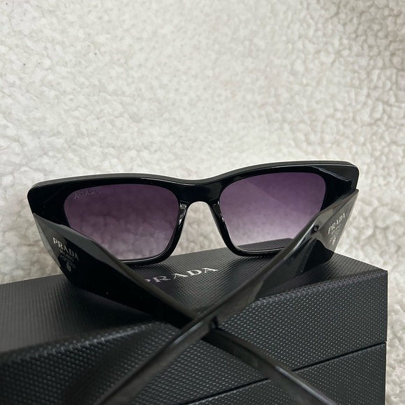 Prada Women's Black Sunglasses - Picture 4 of 5